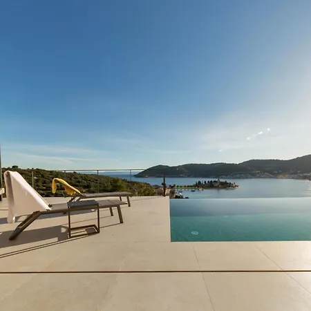 Issa Hills Infinity Pool & Panoramic Sea View Vis