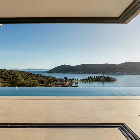 Issa Hills Infinity Pool & Panoramic Sea View Vis