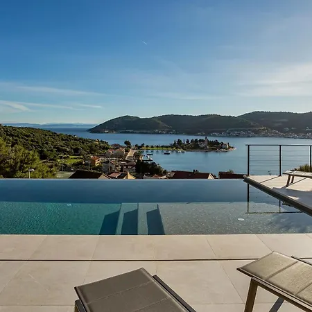 Βίλα Issa Hills Infinity Pool & Panoramic Sea View Βις