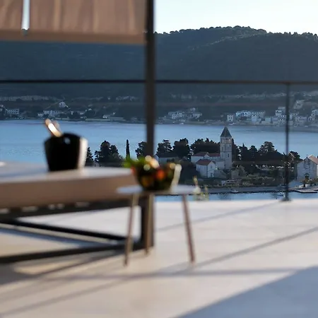 Issa Hills Infinity Pool & Panoramic Sea View * Vis