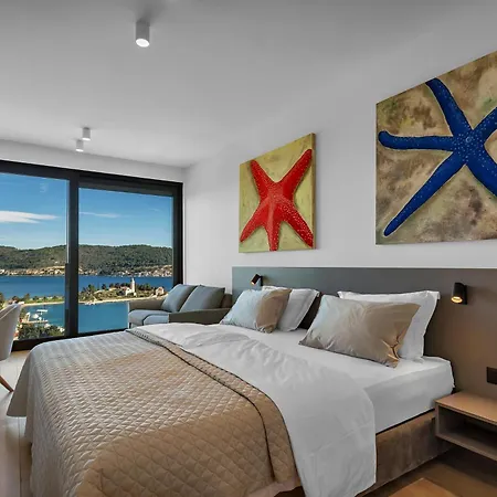 Villa Issa Hills Infinity Pool & Panoramic Sea View Vis