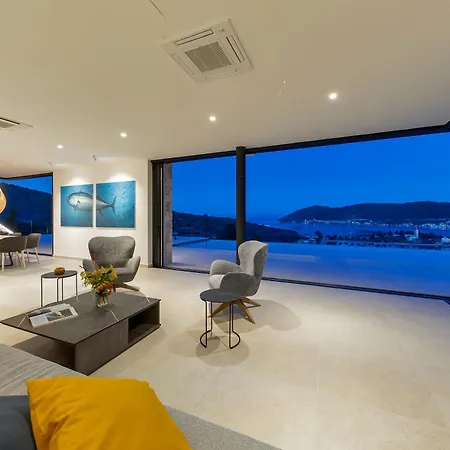 Issa Hills Infinity Pool & Panoramic Sea View Villa Vis